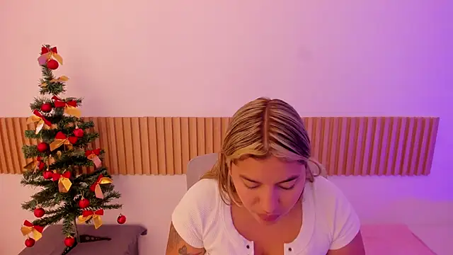 OliviaSweett online show from 12-22-25, 06:38