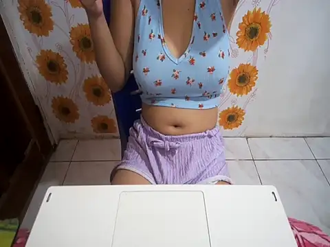 Snapshot of PrettyClaudia chatting on 06-20-26, 02:14 PrettyClaudia online show from 06-20-26, 02:14
