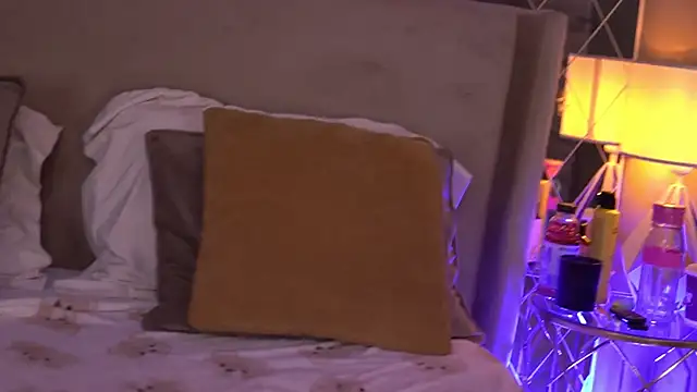 FrancescaDante online show from 01-08-26, 06:37