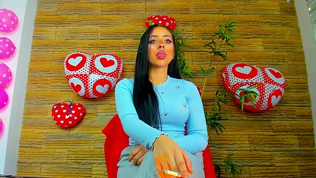 Snapshot of Cupcake_Izzy chatting on 02-14-26, 05:37 Cupcake Izzy online show from 02-14-26, 05:37