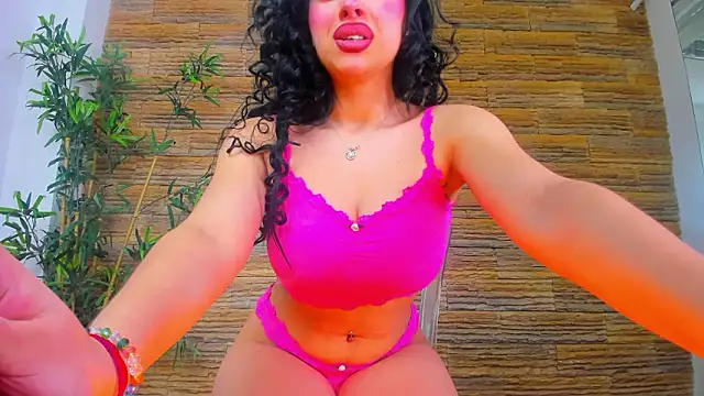 Snapshot of Cupcake_Izzy chatting on 03-09-26, 05:33 Cupcake Izzy online show from 03-09-26, 05:33