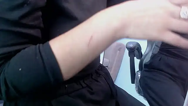 victoria hernandez t  online show from 11-06-25, 12:50