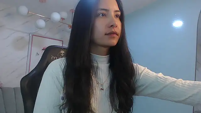 victoria hernandez t  online show from 04-14-26, 01:28