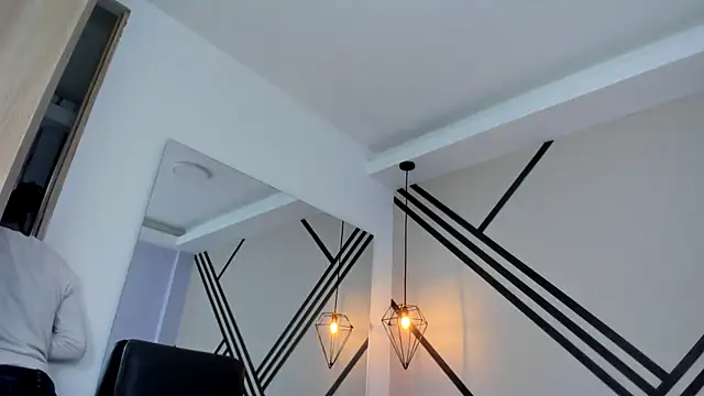 Snapshot of MadissonScotts chatting on 10-28-25, 12:19 MadissonScotts online show from 10-28-25, 12:19