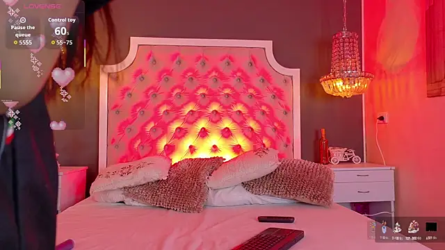 TifannyWolf  online show from 09-25-25, 03:10