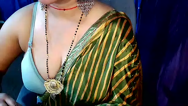 QUEEN SAKHI- online show from 05-28-26, 02:09