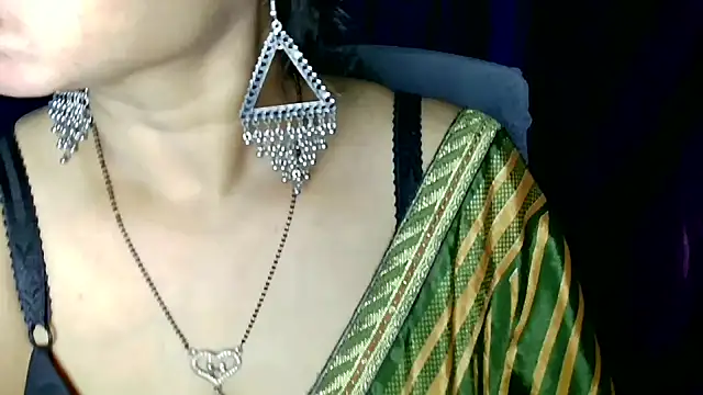 QUEEN SAKHI- online show from 06-17-26, 06:05