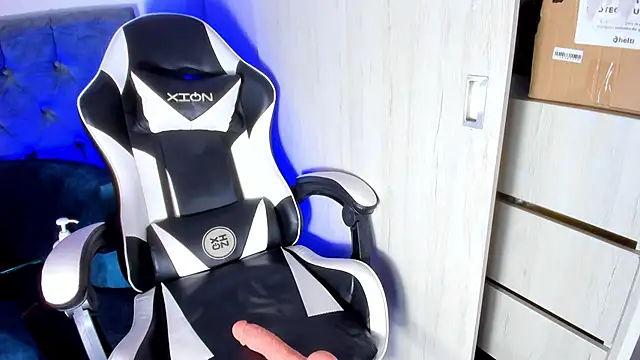 SafiroBlake online show from 10-12-25, 03:49