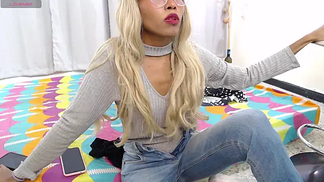 Anniie miller  online show from 10-01-25, 07:31