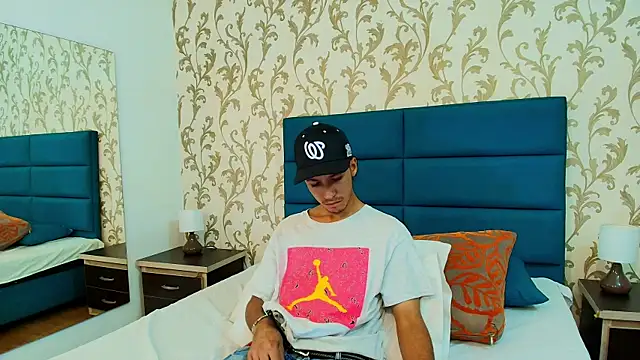 Marcus Jeron online show from 09-25-25, 03:32