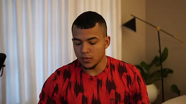 Thiago Valente online show from 09-30-25, 02:33