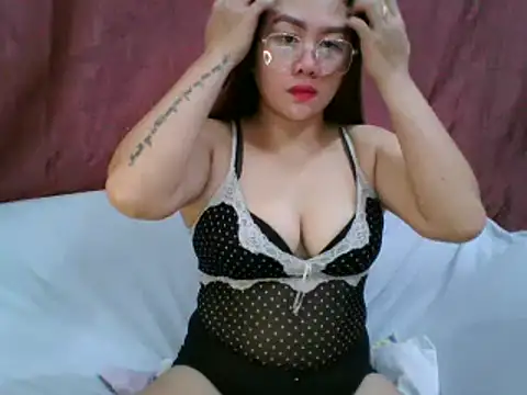 WildPussy4uxx online show from 10-04-25, 05:11