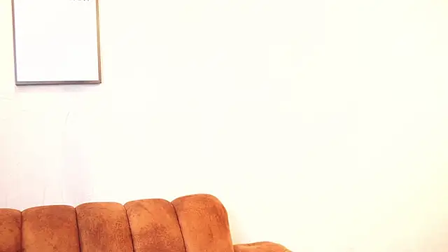 Ariaa Isabell online show from 10-21-25, 06:19