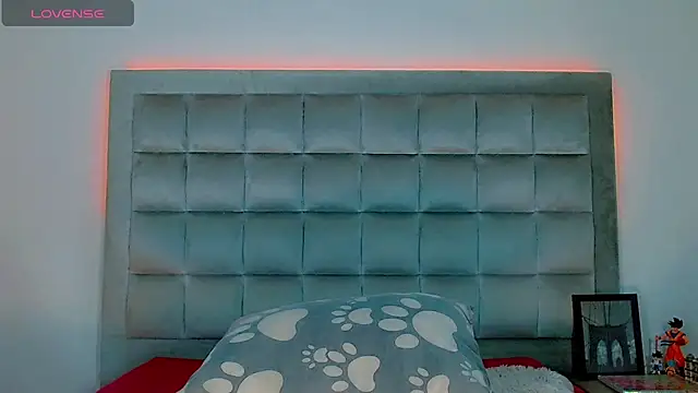 AmazingMistressNathy online show from 10-12-25, 04:44