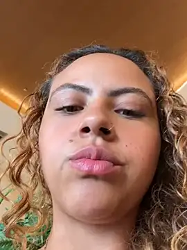 Chloe Leaozinho online show from 03-04-26, 04:57