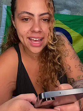Chloe Leaozinho online show from 06-14-26, 02:41