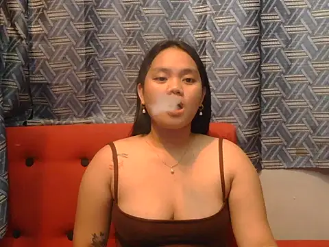 Snapshot of prettykrysgirl chatting on 06-27-26, 09:25 prettykrysgirl online show from 06-27-26, 09:25
