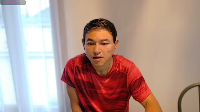 Snapshot of AsianBoy_WhiteDaddy chatting on 06-12-26, 05:06 AsianBoy WhiteDaddy online show from 06-12-26, 05:06
