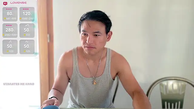 Snapshot of AsianBoy_WhiteDaddy chatting on 06-19-26, 04:39 AsianBoy WhiteDaddy online show from 06-19-26, 04:39