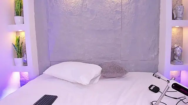 LovelyEyesx online show from 04-30-26, 05:08