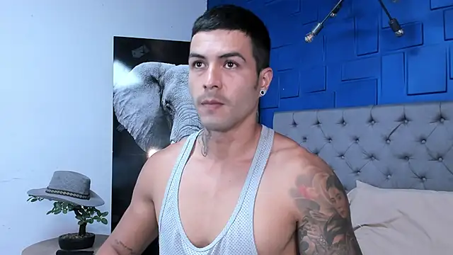 Snapshot of andres-clark92 chatting on 09-18-25, 06:10 andres-clark92 online show from 09-18-25, 06:10