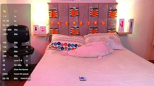 juliana-mancini online show from 10-28-25, 05:04