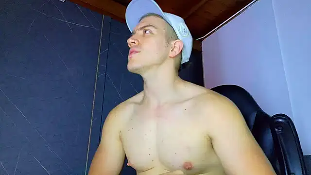 Snapshot of ALANNFERRER chatting on 02-12-26, 10:10 ALANNFERRER online show from 02-12-26, 10:10