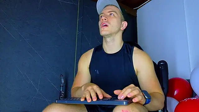 Snapshot of ALANNFERRER chatting on 02-14-26, 10:12 ALANNFERRER online show from 02-14-26, 10:12