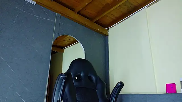 Snapshot of ALANNFERRER chatting on 02-28-26, 10:16 ALANNFERRER online show from 02-28-26, 10:16