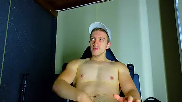 Snapshot of ALANNFERRER chatting on 03-16-26, 10:19 ALANNFERRER online show from 03-16-26, 10:19