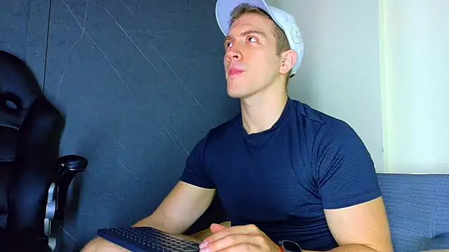 Snapshot of ALANNFERRER chatting on 03-17-26, 10:18 ALANNFERRER online show from 03-17-26, 10:18