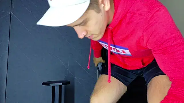 Snapshot of ALANNFERRER chatting on 03-18-26, 10:07 ALANNFERRER online show from 03-18-26, 10:07