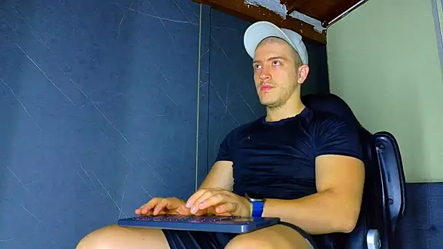 ALANNFERRER online show from 05-08-26, 10:09