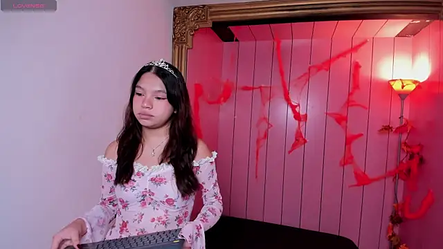 Laurent Scott  online show from 10-29-25, 12:07