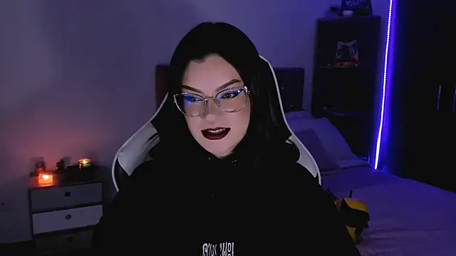 OphelianaRose33 online show from 09-25-25, 10:35