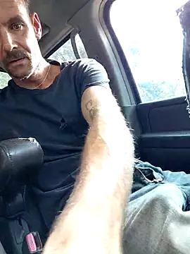 Hungwell1515 online show from 12-18-25, 04:24