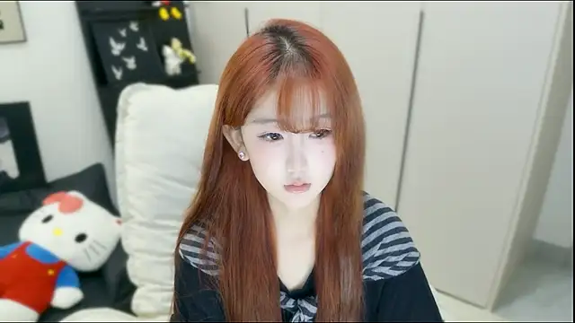 Snapshot of wanzi-1229 chatting on 10-11-25, 09:30 wanzi-1229 online show from 10-11-25, 09:30