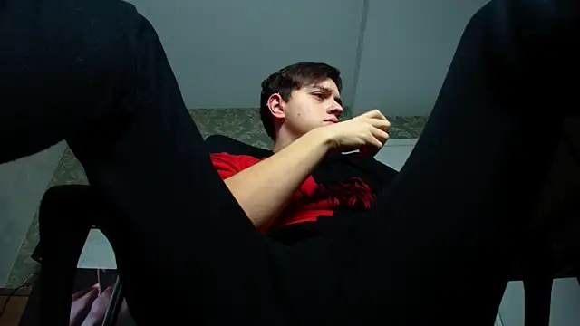 Snapshot of FelixStarkk chatting on 10-03-25, 04:42 FelixStarkk online show from 10-03-25, 04:42