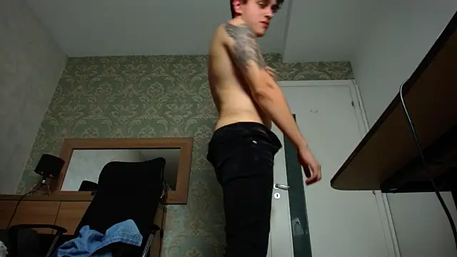 Snapshot of FelixStarkk chatting on 10-08-25, 05:10 FelixStarkk online show from 10-08-25, 05:10