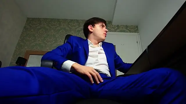 Snapshot of FelixStarkk chatting on 10-13-25, 04:34 FelixStarkk online show from 10-13-25, 04:34