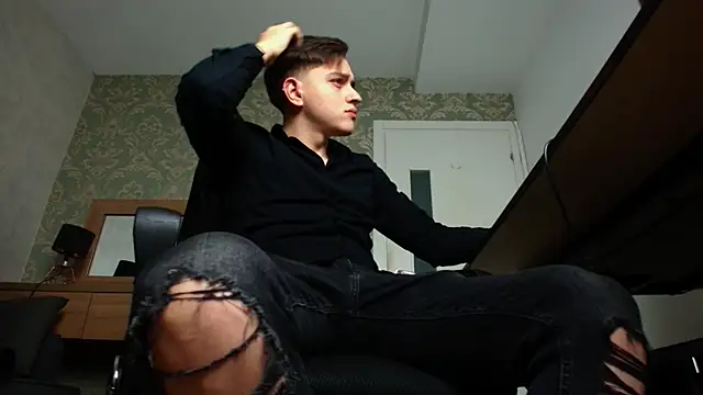 Snapshot of FelixStarkk chatting on 10-16-25, 04:02 FelixStarkk online show from 10-16-25, 04:02