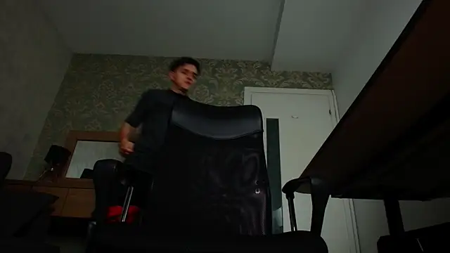 Snapshot of FelixStarkk chatting on 11-05-25, 05:18 FelixStarkk online show from 11-05-25, 05:18