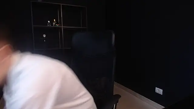 Snapshot of FelixStarkk chatting on 06-15-26, 04:47 FelixStarkk online show from 06-15-26, 04:47