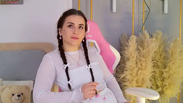 LanaElise online show from 11-06-25, 06:03