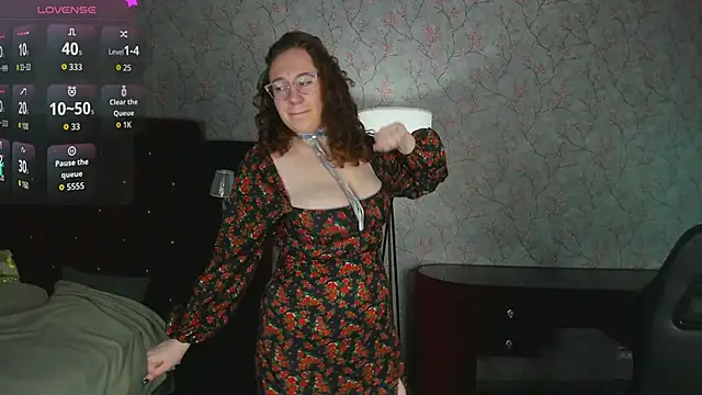 Snapshot of ellie_coy_ chatting on 04-07-26, 01:22 ellie coy online show from 04-07-26, 01:22