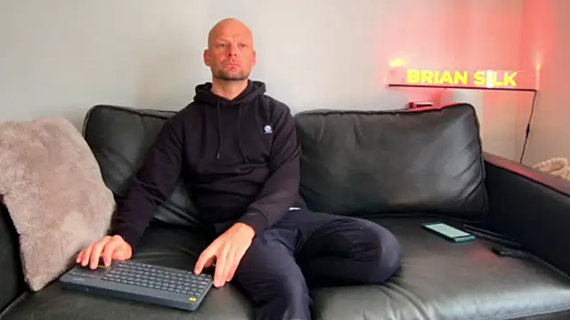 Snapshot of BRIANSILK77 chatting on 05-14-26, 08:21 BRIANSILK77 online show from 05-14-26, 08:21