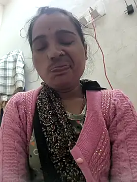 Hot raaani online show from 12-19-25, 10:06