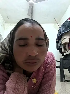 Hot raaani online show from 01-17-26, 02:55