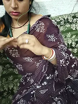 Snapshot of Hot-Riya001 chatting on 06-08-26, 06:41 Hot-Riya001 online show from 06-08-26, 06:41