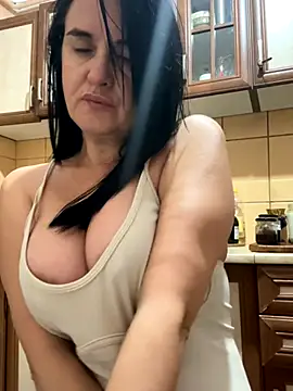 TriumphLove online show from 10-08-25, 05:38